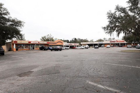 Commercial property in Belleview, Florida 2137.77 sq.m. № 1522350 - photo 2