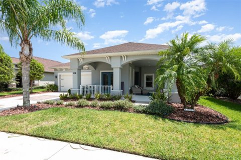 House in New Smyrna Beach, Florida 4 bedrooms, 208.01 sq.m. № 1840520 - photo 2