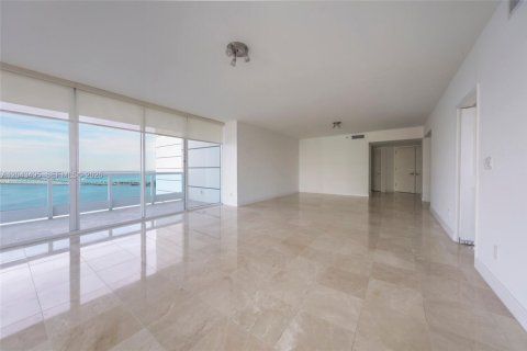Снять в аренду кондоминиум в Майами, Флорида 2 спальни, 192.31м2, № 2145842 - фото 4