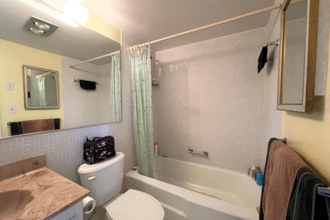 Condominio en venta en Pompano Beach, Florida, 2 dormitorios, 81.75 m2 № 2189663 - foto 19