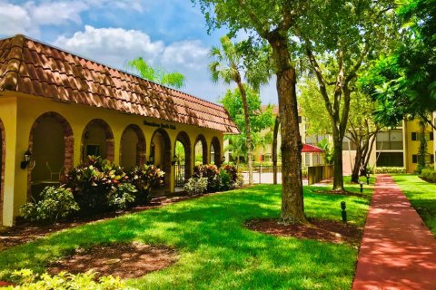 Condominio en venta en Pompano Beach, Florida, 2 dormitorios, 81.75 m2 № 2189663 - foto 22
