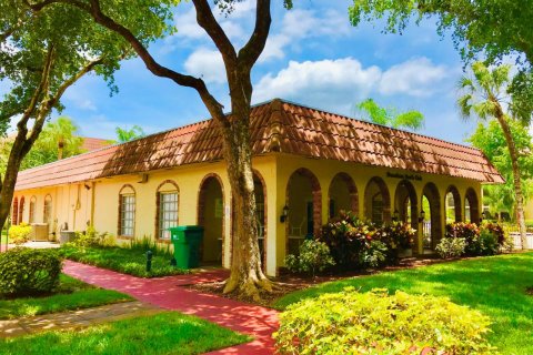 Condominio en venta en Pompano Beach, Florida, 2 dormitorios, 81.75 m2 № 2189663 - foto 23