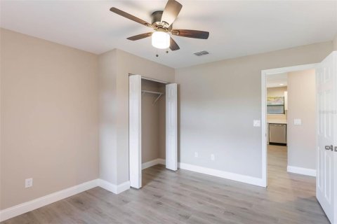 House in Deltona, Florida 3 bedrooms, 121.61 sq.m. № 1750625 - photo 13