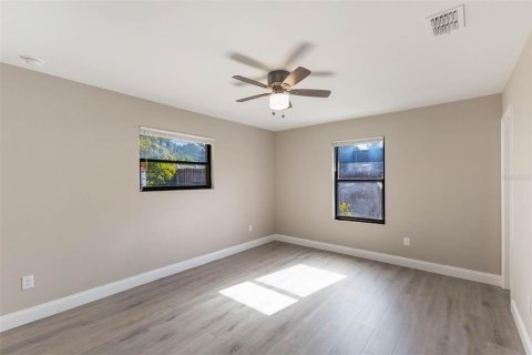 House in Deltona, Florida 3 bedrooms, 121.61 sq.m. № 1750625 - photo 21