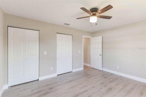 House in Deltona, Florida 3 bedrooms, 121.61 sq.m. № 1750625 - photo 20