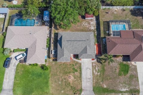 House in Deltona, Florida 3 bedrooms, 121.61 sq.m. № 1750625 - photo 3