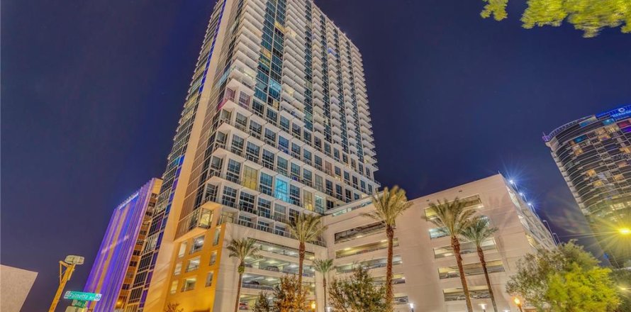 Condominio en Orlando, Florida, 2 dormitorios № 1515610