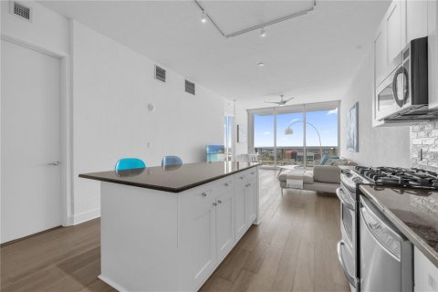 Condominio en venta en Orlando, Florida, 2 dormitorios, 105.35 m2 № 1515610 - foto 4