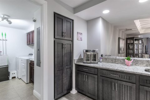 Condo in Punta Gorda, Florida, 2 bedrooms  № 1786844 - photo 10