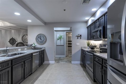 Condo in Punta Gorda, Florida, 2 bedrooms  № 1786844 - photo 11