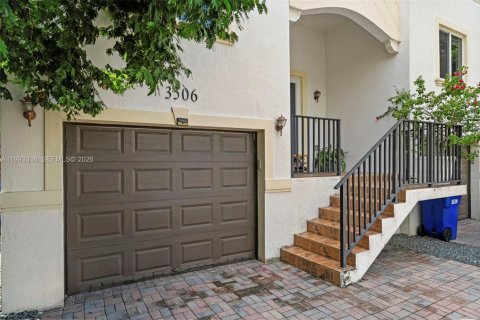 Adosado en venta en North Miami Beach, Florida, 3 dormitorios, 209.22 m2 № 2254698 - foto 4