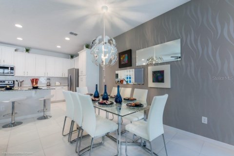 Adosado en venta en Kissimmee, Florida, 5 dormitorios, 213.12 m2 № 1849418 - foto 10