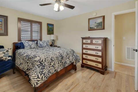 House in Astor, Florida 3 bedrooms, 120.77 sq.m. № 2132214 - photo 16