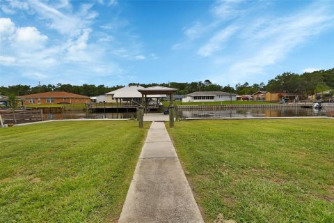House in Astor, Florida 3 bedrooms, 120.77 sq.m. № 2132214 - photo 25
