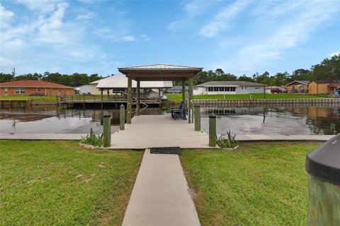 House in Astor, Florida 3 bedrooms, 120.77 sq.m. № 2132214 - photo 29