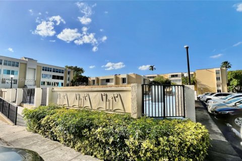 Condominio en venta en Miami, Florida, 3 dormitorios, 157.93 m2 № 1926843 - foto 28