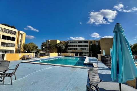 Condominio en venta en Miami, Florida, 3 dormitorios, 157.93 m2 № 1926843 - foto 25