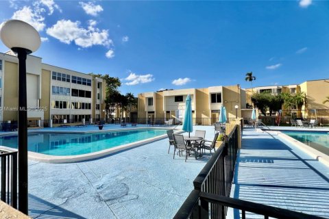 Condominio en venta en Miami, Florida, 3 dormitorios, 157.93 m2 № 1926843 - foto 26
