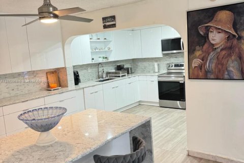 Condominio en venta en Miami, Florida, 3 dormitorios, 157.93 m2 № 1926843 - foto 12