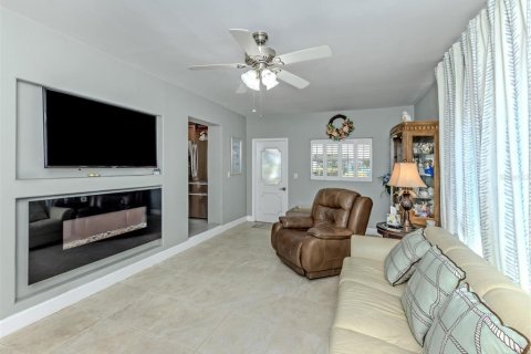 Casa en venta en Venice, Florida, 2 dormitorios, 165.18 m2 № 2134544 - foto 5