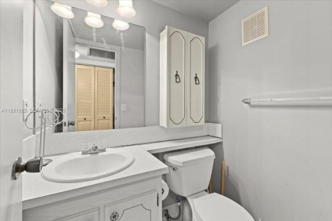 Copropriété à vendre à Deerfield Beach, Floride: 1 chambre, 65.03 m2 № 1994279 - photo 10
