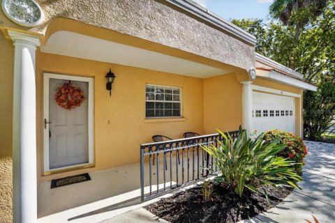 Condo in Palmetto, Florida, 2 bedrooms  № 2379558 - photo 5
