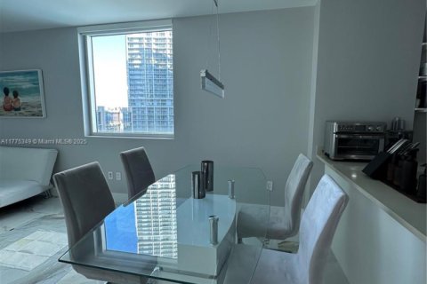 Купить кондоминиум в Майами, Флорида 2 спальни, 111.48м2, № 1961657 - фото 19