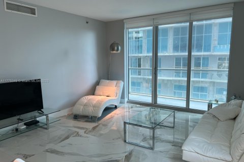 Купить кондоминиум в Майами, Флорида 2 спальни, 111.48м2, № 1961657 - фото 28