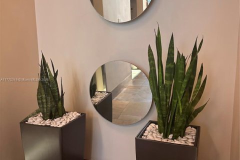 Купить кондоминиум в Майами, Флорида 2 спальни, 111.48м2, № 1961657 - фото 10