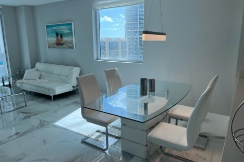 Купить кондоминиум в Майами, Флорида 2 спальни, 111.48м2, № 1961657 - фото 18