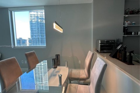 Купить кондоминиум в Майами, Флорида 2 спальни, 111.48м2, № 1961657 - фото 21