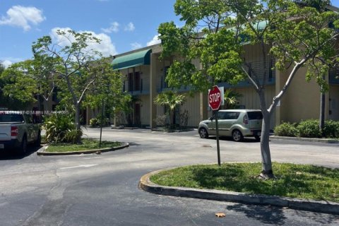 Immobilier commercial à vendre à Lauderhill, Floride № 1756061 - photo 13