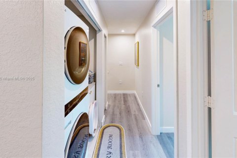 Townhouse in Florida City, Florida 3 bedrooms, 159.33 sq.m. № 1744050 - photo 26