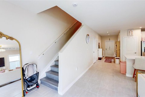 Townhouse in Florida City, Florida 3 bedrooms, 159.33 sq.m. № 1744050 - photo 19