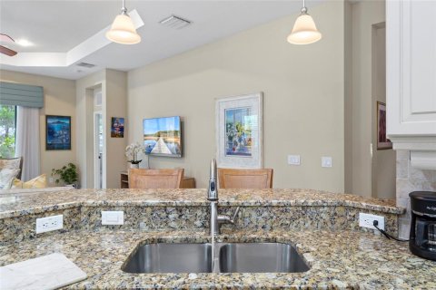 House in Lakewood Ranch, Florida 2 bedrooms, 203.83 sq.m. № 2291066 - photo 16