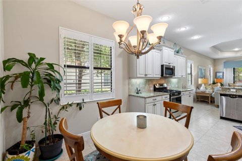 House in Lakewood Ranch, Florida 2 bedrooms, 203.83 sq.m. № 2291066 - photo 18