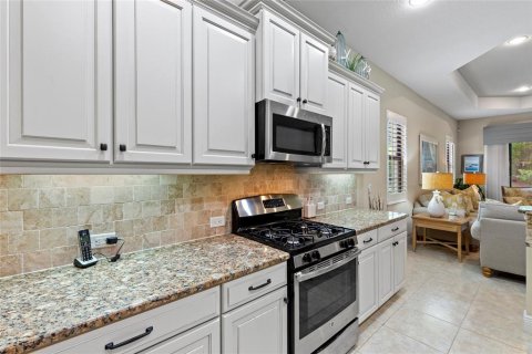 House in Lakewood Ranch, Florida 2 bedrooms, 203.83 sq.m. № 2291066 - photo 15