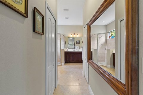 House in Lakewood Ranch, Florida 2 bedrooms, 203.83 sq.m. № 2291066 - photo 7