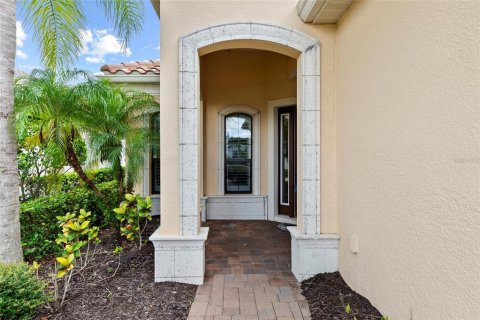 House in Lakewood Ranch, Florida 2 bedrooms, 203.83 sq.m. № 2291066 - photo 4