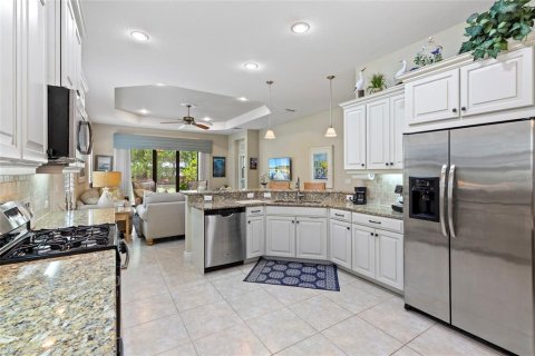 House in Lakewood Ranch, Florida 2 bedrooms, 203.83 sq.m. № 2291066 - photo 14