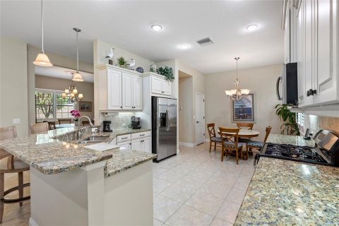 House in Lakewood Ranch, Florida 2 bedrooms, 203.83 sq.m. № 2291066 - photo 13