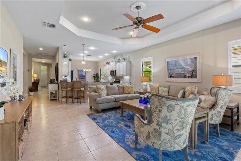House in Lakewood Ranch, Florida 2 bedrooms, 203.83 sq.m. № 2291066 - photo 11