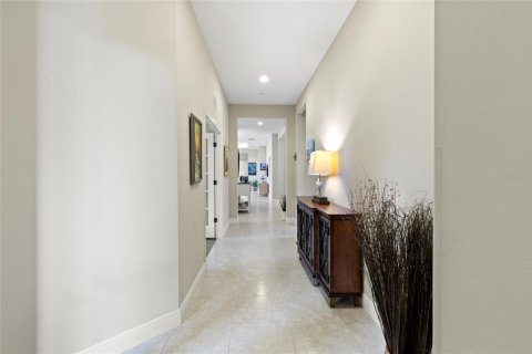 House in Lakewood Ranch, Florida 2 bedrooms, 203.83 sq.m. № 2291066 - photo 6