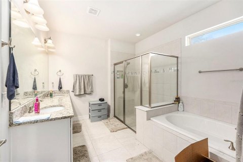 House in Spring Hill, Florida 4 bedrooms, 231.61 sq.m. № 1543423 - photo 17