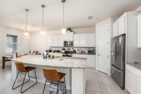 House in Spring Hill, Florida 4 bedrooms, 231.61 sq.m. № 1543423 - photo 12
