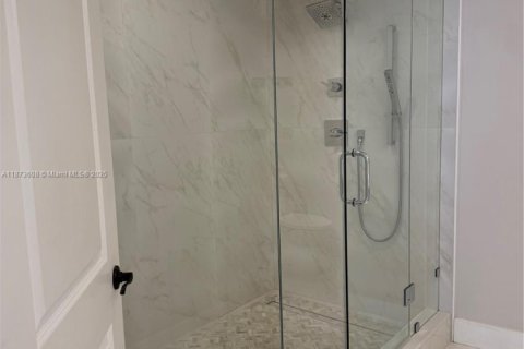 House in Palmetto Bay, Florida 4 bedrooms, 195.37 sq.m. № 1979931 - photo 19