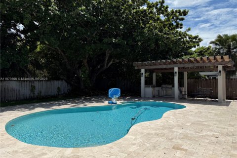 House in Palmetto Bay, Florida 4 bedrooms, 195.37 sq.m. № 1979931 - photo 6