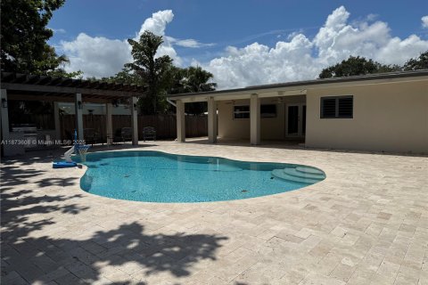 House in Palmetto Bay, Florida 4 bedrooms, 195.37 sq.m. № 1979931 - photo 5