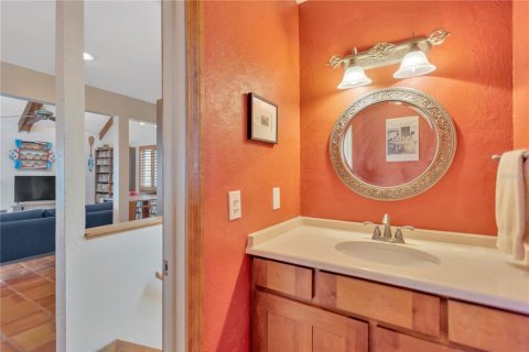 House in Saint Petersburg, Florida 3 bedrooms, 156.08 sq.m. № 1903023 - photo 15