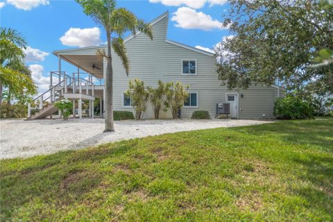 House in Saint Petersburg, Florida 3 bedrooms, 156.08 sq.m. № 1903023 - photo 28